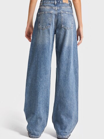 IT'S BASIC Regular Jeans 'Straight Mid Rise Jeans' in Blauw