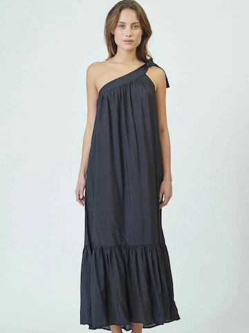Robe 'Callum' co'couture en noir : devant