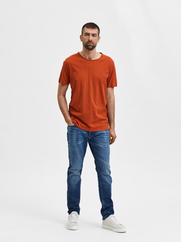 SELECTED HOMME T-Shirt 'Morgan' in Orange