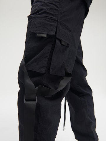 Sinned x ABOUT YOU Tapered Cargo Pants 'Jack' in Black