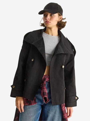 Cappotto di mezza stagione di Bianco Lucci in nero