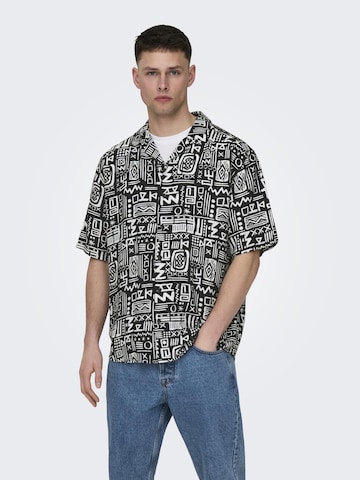 Only & Sons - Ajuste confortable Camisa 'Bold' en negro: frente