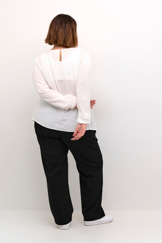 Chemisier 'Celina' KAFFE CURVE en blanc