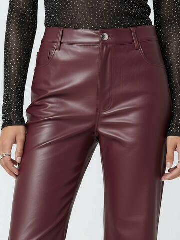 Regular Pantaloni 'Selena' de la studioselect pe roșu