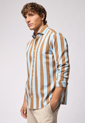 ROY ROBSON Slim Fit Freizeithemd in Braun