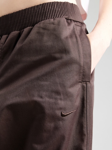 Nike Sportswear Широка кройка Панталон в кафяво