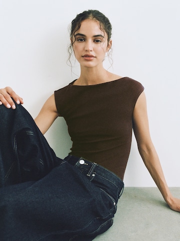 Pull&Bear Блуза боди в кафяво: отпред