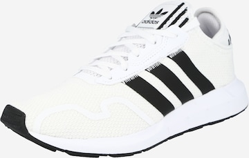 ADIDAS ORIGINALS Sneakers 'Swift Run X' in White: front