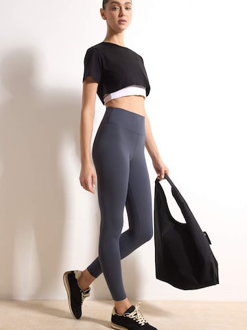 Trendyol Skinny Leggings in Grijs