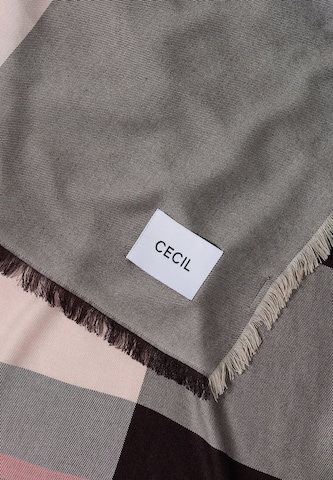 CECIL Wrap in Red