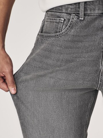 Regular Jean Next en gris
