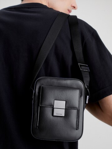 Borsa a tracolla di Calvin Klein in nero