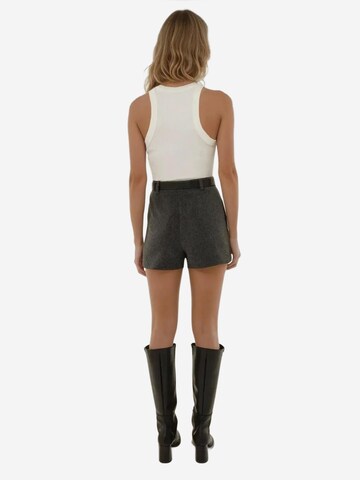 Hiccup Skirt in Grey