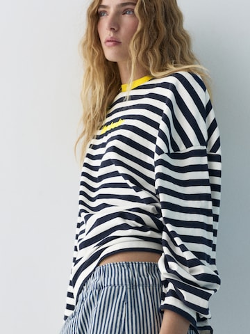 Pull&Bear Shirt in Blue