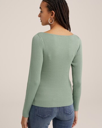 WE Fashion Sweater in Green