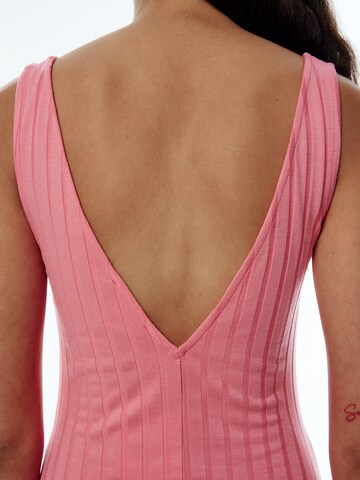 Robe 'Quanna' EDITED en rose