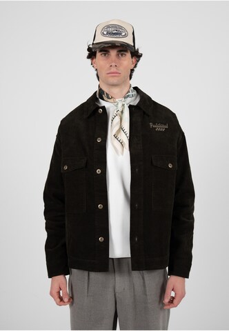 Prohibited Tussenjas 'Pitstop' in Bruin