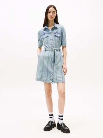 Tommy Jeans Shirt Dress in Blue: front