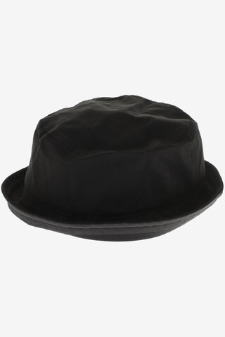 COS Hut oder Mütze S in Schwarz