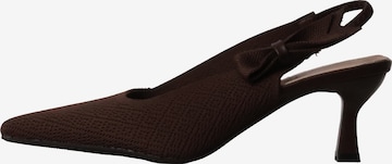 Super Mode Pumps in Brown: front