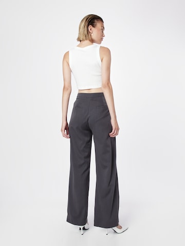 Nasty Gal Wide leg Pleat-front trousers in Grey