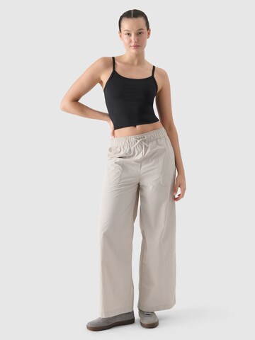 4F Wide leg Παντελόνι σε μπεζ
