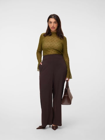 Vero Moda Curve - Pierna ancha Pantalón en marrón