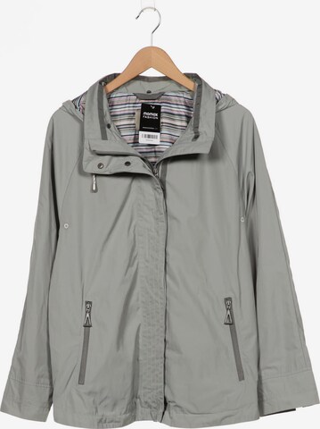 Amber & June Jacket & Coat in XXL in Grey: front