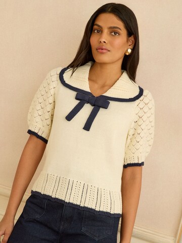 love & roses Pullover in Beige