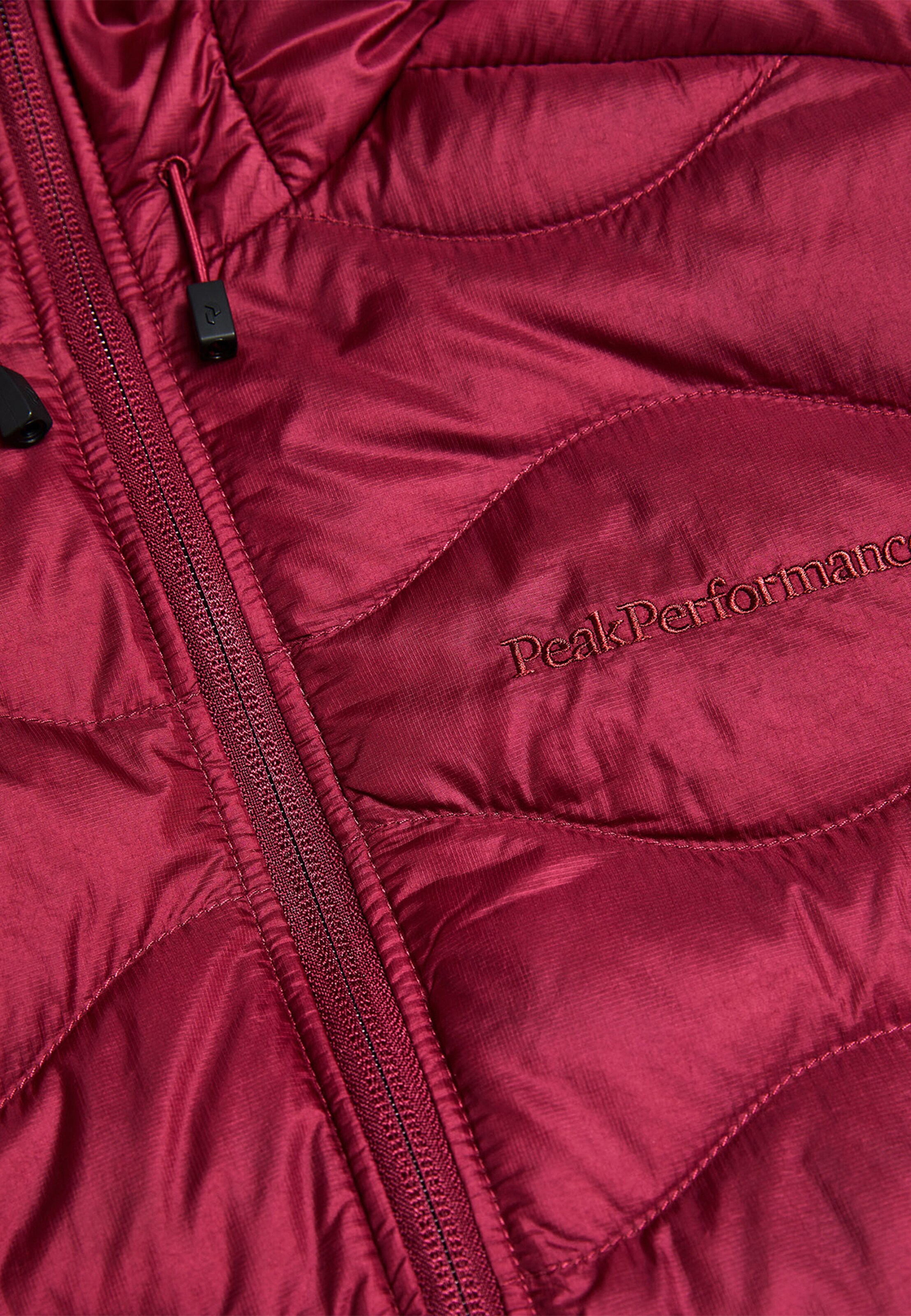 PEAK PERFORMANCE Between-Season Jacket in Red