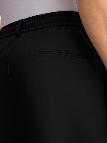 Loosefit Pantalon à plis STRELLSON en noir