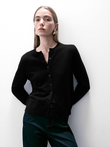 Marks & Spencer Strickjacke in Schwarz: Vorderseite