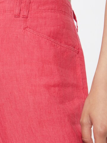 BRAX Regular Trousers with creases 'FARINA' in Red