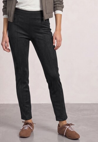 STREET ONE Slimfit Nadrág - fekete: elől