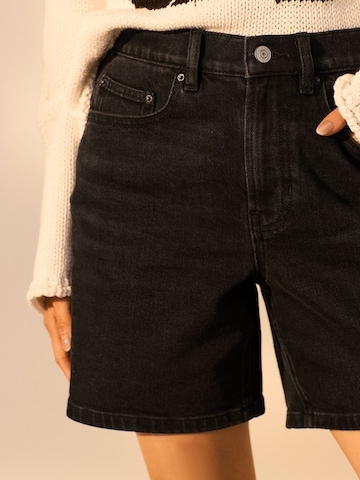 regular Jeans di Next in nero