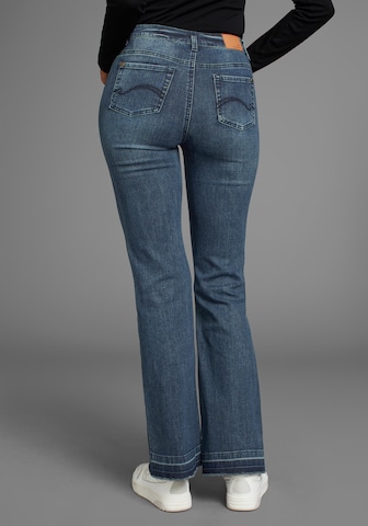 KangaROOS Flared Jeans in Blue