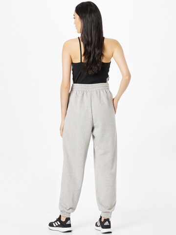 ADIDAS SPORTSWEAR Tapered Hose in Grau