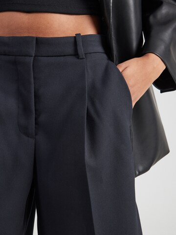 Abercrombie & Fitch Loose fit Trousers with creases 'CLASSIC' in Black