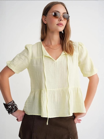 MixRay Blouse in Geel: voorkant