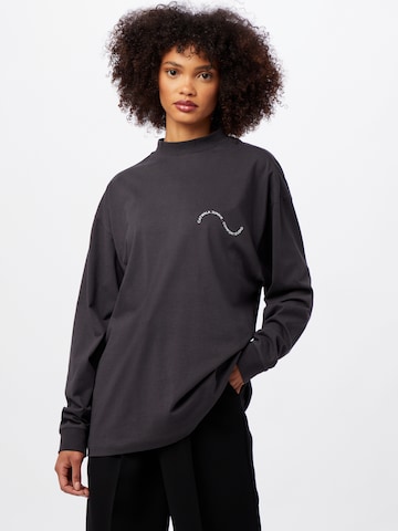 T-shirt Comfort Studio by Catwalk Junkie en noir : devant