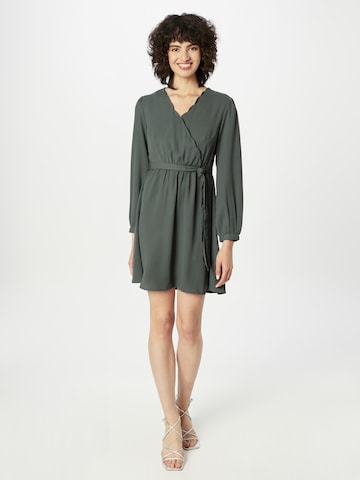 Robe 'Caroline' ABOUT YOU en vert : devant