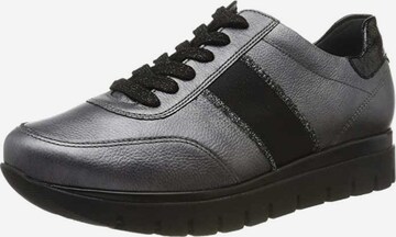 SEMLER Sneakers in Grey: front