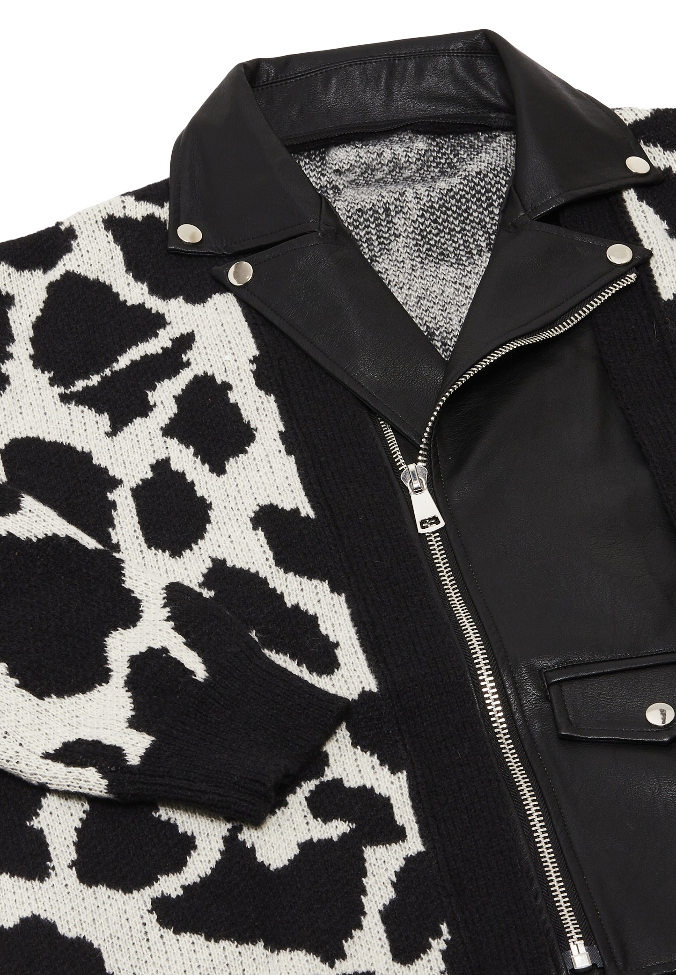 NAEMI Strickjacke in Schwarz