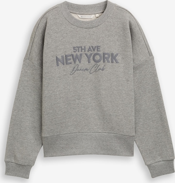 TOM TAILOR DENIM Collegepaita värissä harmaa: etupuoli