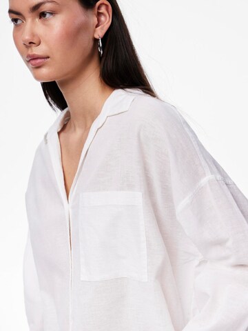 PIECES - Blusa 'MATINKA' em branco