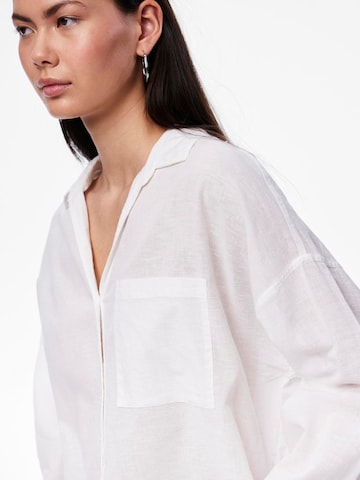 Camicia da donna 'MATINKA' di PIECES in bianco