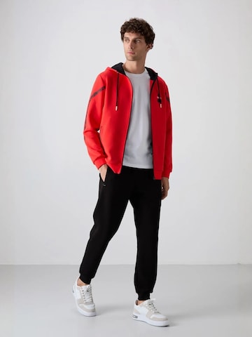 Tommy Life Sweat suit in Red: front