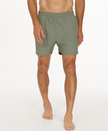 Virtus Board Shorts 'Wesley' in Green: front