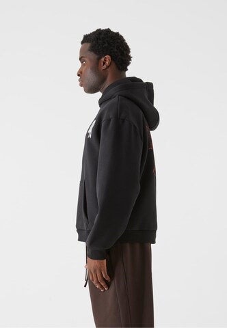 MJ Gonzales Sweatshirt in Black