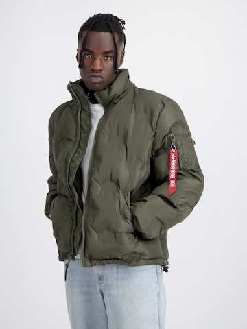 ALPHA INDUSTRIES Φθινοπωρινό και ανοιξιάτικο μπουφάν σε πράσινο: μπροστά